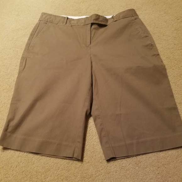 Talbots Pants - Talbots ladies Shorts Brown size 8